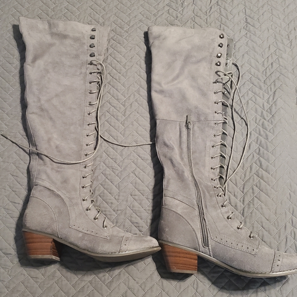 Boots - Picture 2 of 2